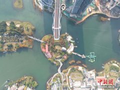 四川成都：航拍初冬暖阳下的“一箭穿心